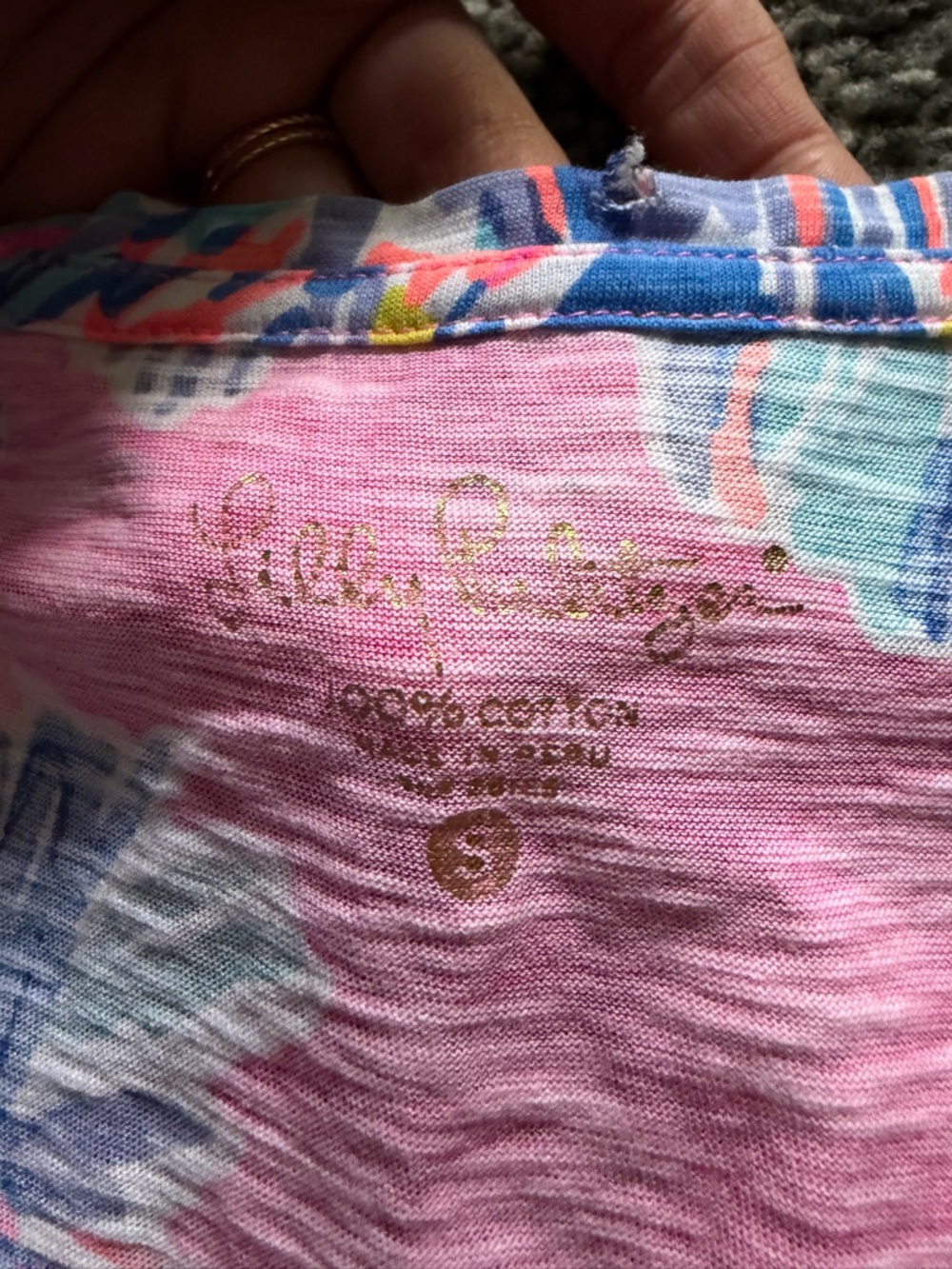 Lilly Pulitzer Etta V-Neck Tee Shirt Hot Pink Palm Print Size Small - Picture 3 of 12